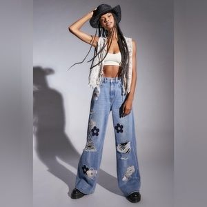 Urban Outfitters BDG Baggy Jeans Daisy Patch
